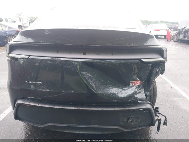 7SAYGDEE6TF325724 Tesla Model Y