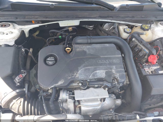 1G1ZD5ST0KF104979 Chevrolet MALIBU LT