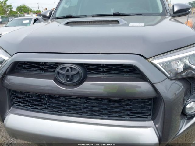 2018 TOYOTA 4RUNNER JTEBU5JR7J5588342 Photo 5