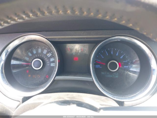1ZVBP8AM7E5330536 Ford Mustang V6