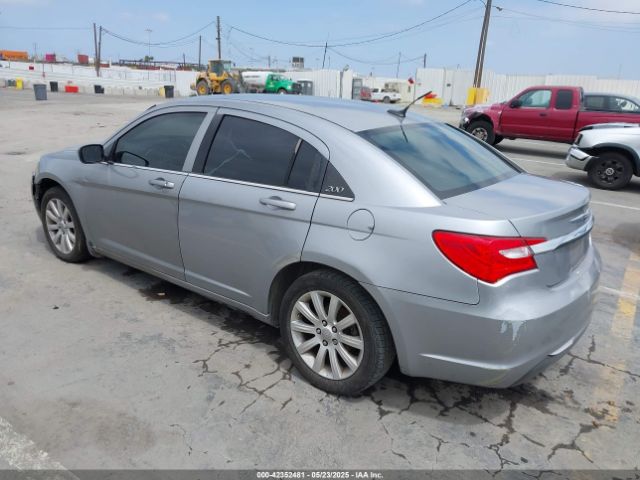 2013 CHRYSLER 200 1C3CCBBB5DN672082 Photo 2