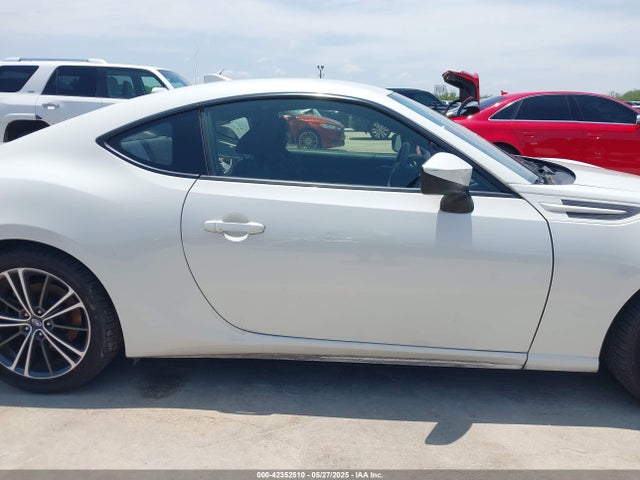 Subaru 2015 2015 JF1ZCAB18F9603086 Image 14