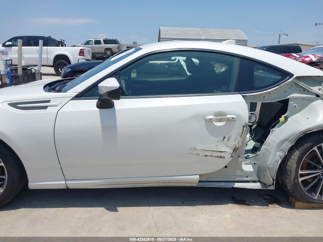 Subaru 2015 2015 JF1ZCAB18F9603086 Image 15