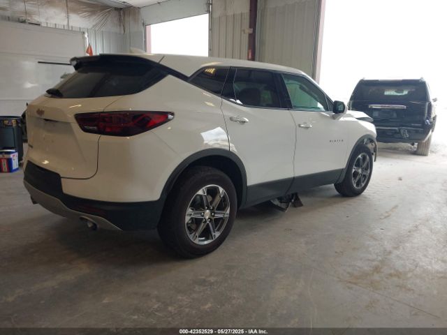 2024 CHEVROLET BLAZER 3GNKBCR42RS223325 Photo 3