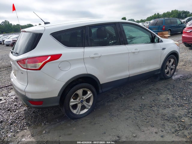 1FMCU0G79FUA14335 Ford ESCAPE SE