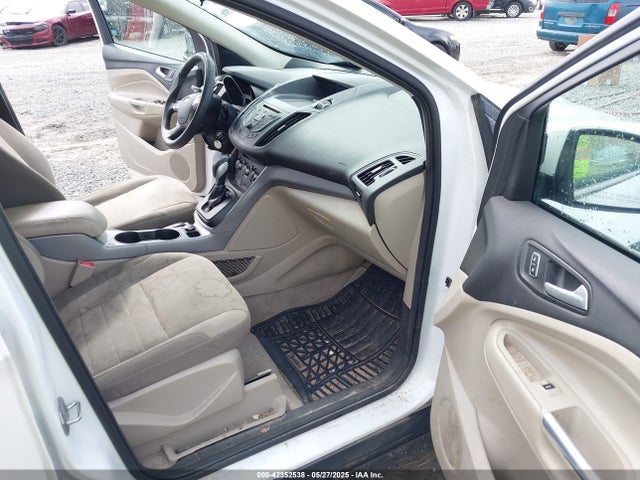 1FMCU0G79FUA14335 Ford ESCAPE SE