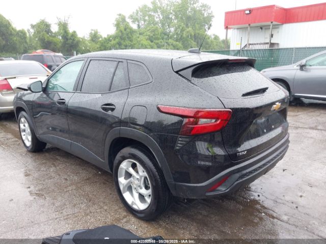 2024 CHEVROLET TRAX KL77LFE27RC208274 Photo 2
