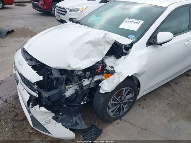 3KPF24AD9RE698027 KIA mpi nu