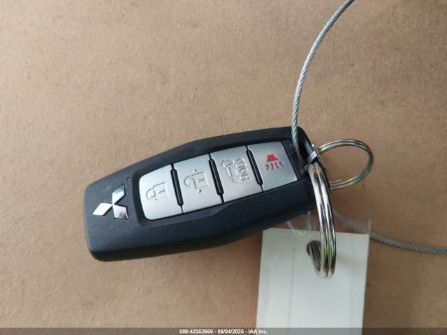 2022 MITSUBISHI OUTLANDER JA4J3UA82NZ009853 Photo 10
