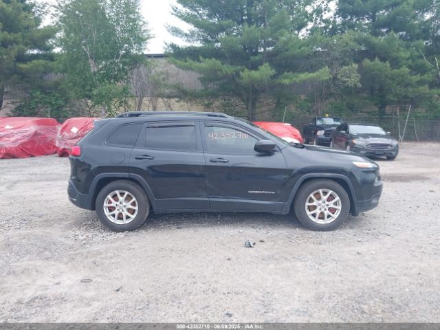 1C4PJMCBXFW588169 Jeep Cherokee Latitude