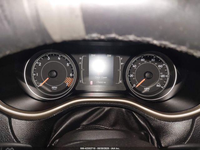 1C4PJMCBXFW588169 Jeep Cherokee Latitude