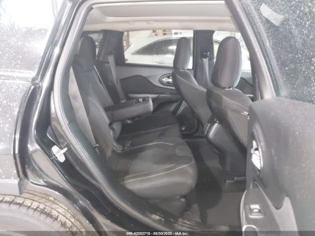 1C4PJMCBXFW588169 Jeep Cherokee Latitude