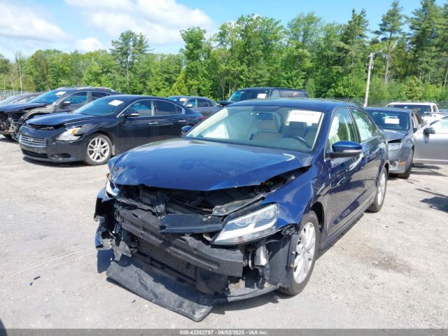 3VWD17AJ1EM383107 Volkswagen Jetta