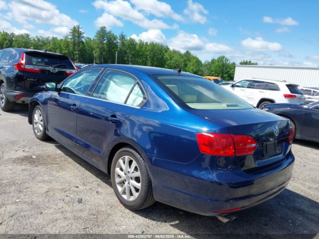 3VWD17AJ1EM383107 Volkswagen Jetta