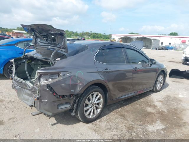 4T1C11AK3MU465429 Toyota CAMRY LE