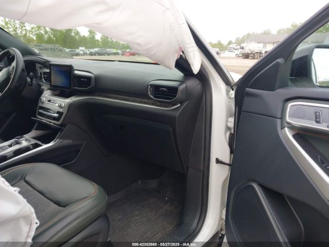 2023 FORD EXPLORER 1FMSK8JHXPGB64696 Photo 4