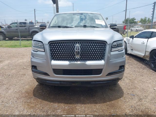 5LMJJ2KG8PEL05663 Lincoln Navigator Reserve