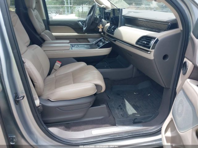 5LMJJ2KG8PEL05663 Lincoln Navigator Reserve