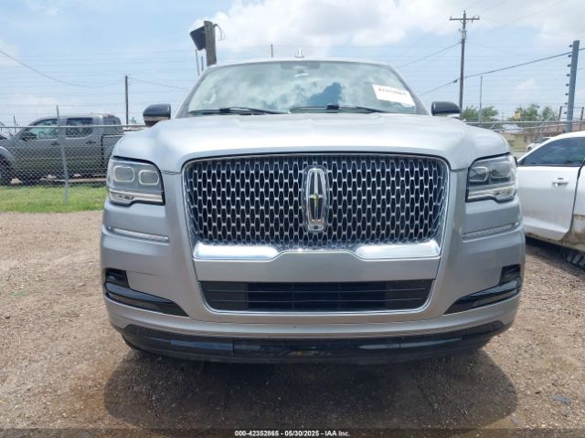 5LMJJ2KG8PEL05663 Lincoln Navigator Reserve