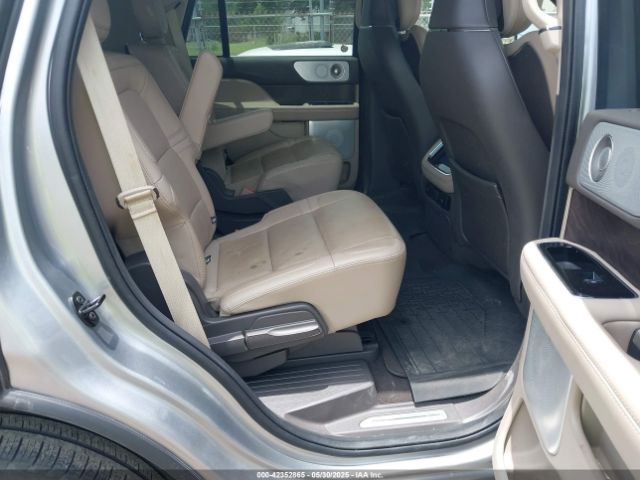 5LMJJ2KG8PEL05663 Lincoln Navigator Reserve