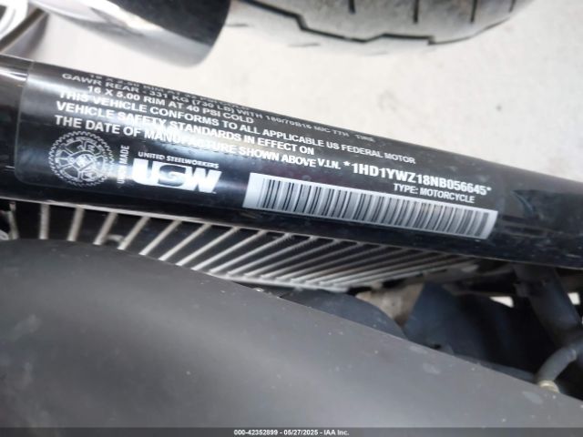 2022 HARLEY-DAVIDSON FXLRS 1HD1YWZ18NB056645 Photo 9