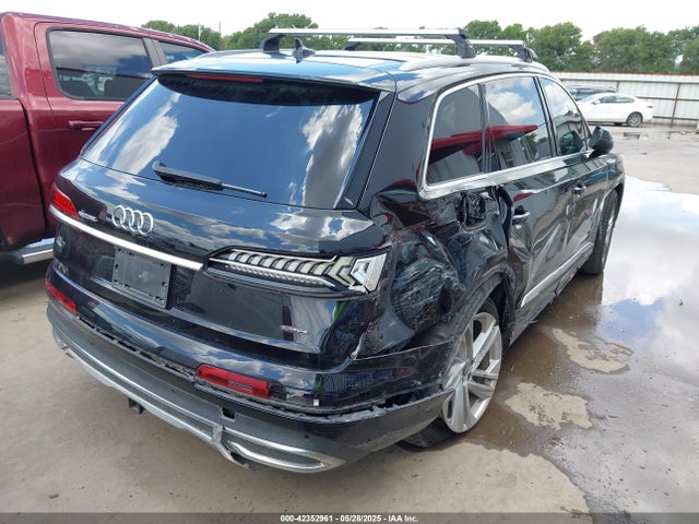 2020 AUDI Q7 WA1LXAF74LD006068 Photo 3