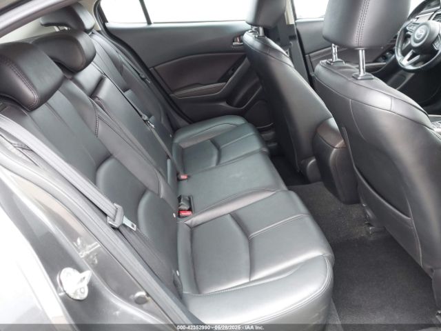 3MZBN1L36JM227999 Mazda py