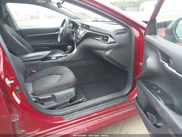 2019 TOYOTA CAMRY 4T1B11HK1KU701817 Photo 4