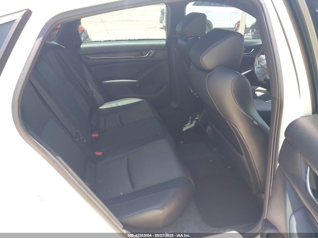1HGCV1F30NA061051 Honda l15be