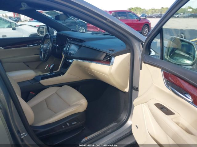 2018 CADILLAC XT5 1GYKNERS2JZ147021 Photo 4