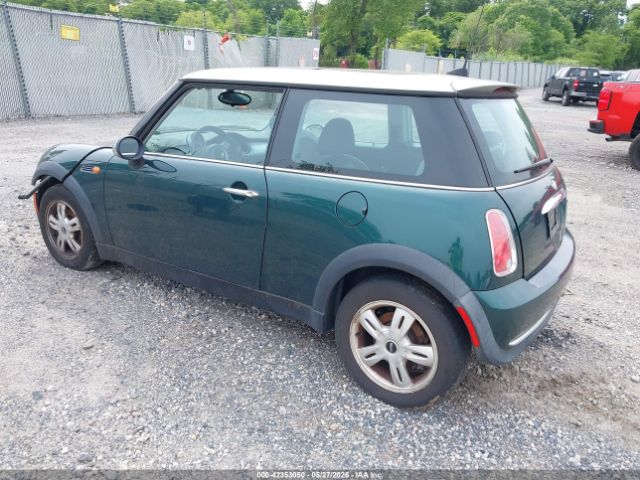 2006 MINI COOPER WMWRC33566TK64108 Photo 2