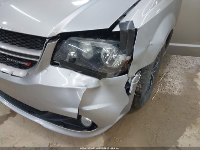 2C4RDGEGXJR221123 Dodge Grand Caravan Gt