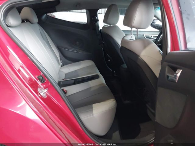 KMHTC6AD3EU201508 Hyundai Veloster Base W/gray