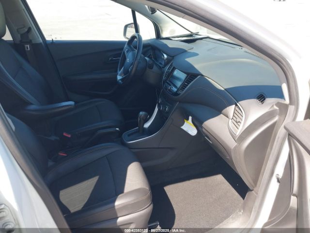 KL7CJLSB3KB963960 Chevrolet Trax Lt
