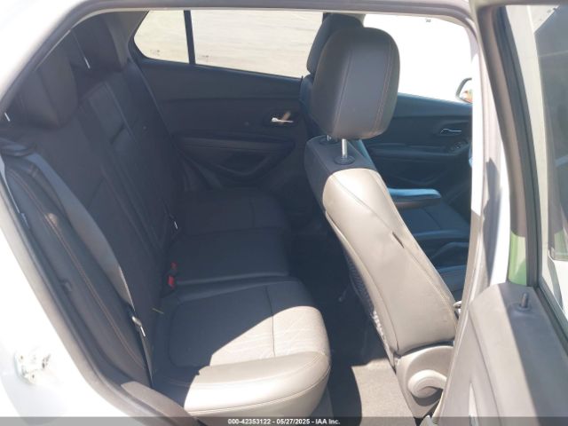 KL7CJLSB3KB963960 Chevrolet Trax Lt