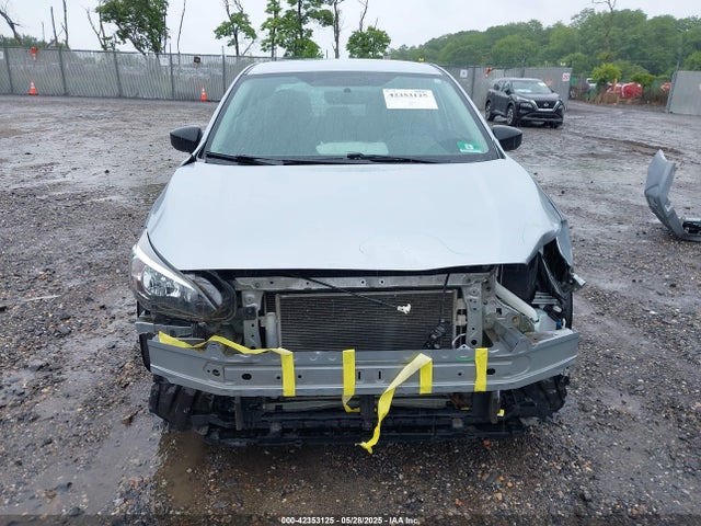 4S3GKAA65J3622157 Subaru Impreza 2.0i