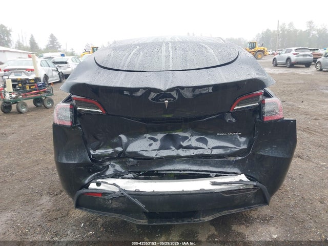 2025 TESLA MODEL Y 7SAYGDEE5SF262744 Photo 5