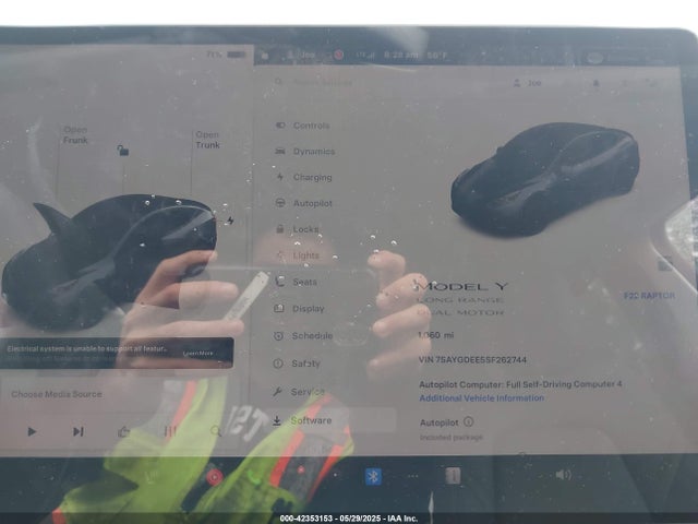2025 TESLA MODEL Y 7SAYGDEE5SF262744 Photo 6