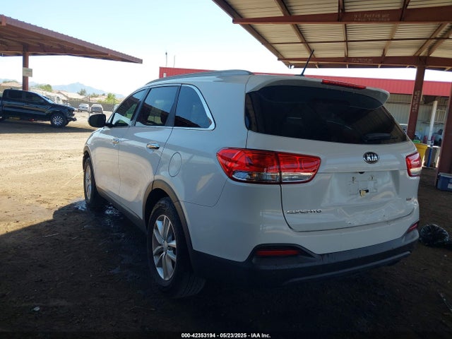 2016 Kia Sorento 2.4l Lx მანქანა იყიდება აუქციონზე, vin: 5XYPG4A3XGG169988, აუქციონის ნომერი: 42353194