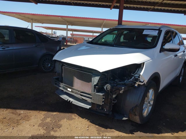 2016 Kia Sorento 2.4l Lx მანქანა იყიდება აუქციონზე, vin: 5XYPG4A3XGG169988, აუქციონის ნომერი: 42353194
