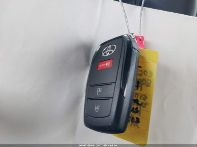 2024 TOYOTA PRIUS JTDACAAU2R3048503 Photo 10