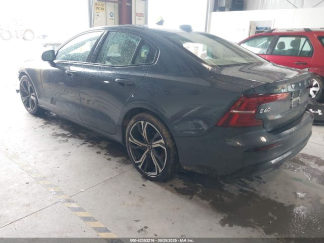 7JRL12FL0RG295565 Volvo S60 B5 Plus Dark Theme