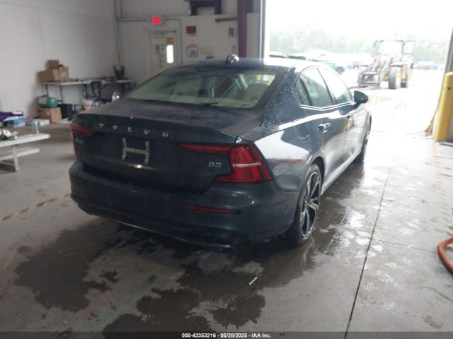 7JRL12FL0RG295565 Volvo S60 B5 Plus Dark Theme