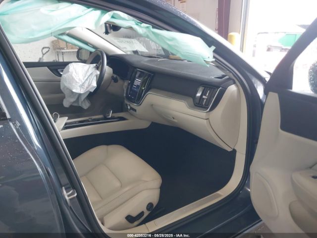 7JRL12FL0RG295565 Volvo S60 B5 Plus Dark Theme