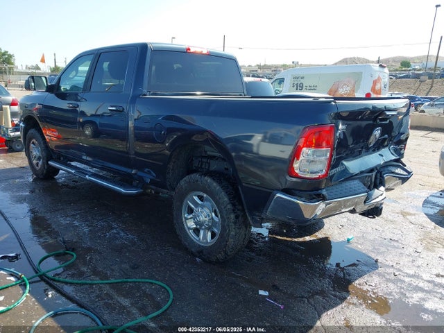 42353217 :رقم المزاد ، 3C6UR5DJ4KG666629 vin ، 2019 Ram 2500 Big Horn  4x4 6'4 Box مزاد بيع