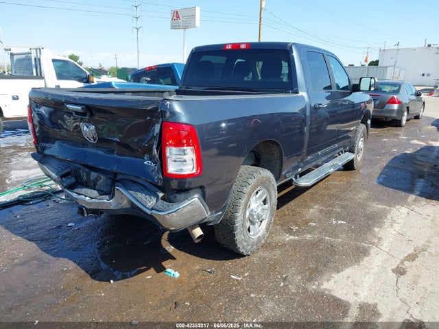 42353217 :رقم المزاد ، 3C6UR5DJ4KG666629 vin ، 2019 Ram 2500 Big Horn  4x4 6'4 Box مزاد بيع