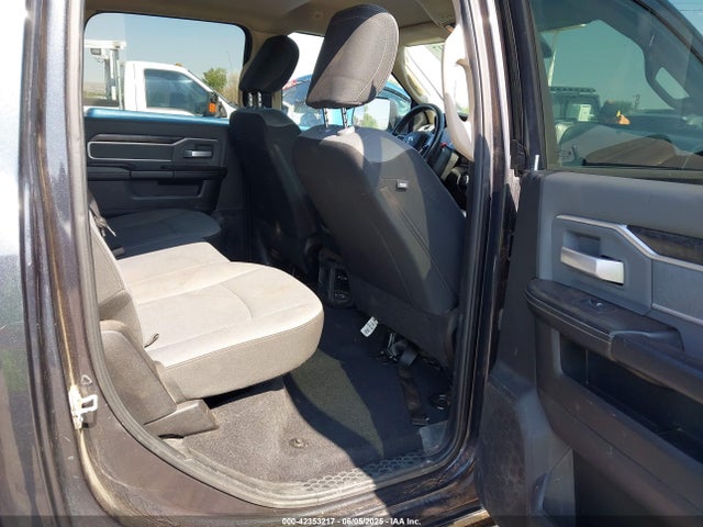 42353217 :رقم المزاد ، 3C6UR5DJ4KG666629 vin ، 2019 Ram 2500 Big Horn  4x4 6'4 Box مزاد بيع
