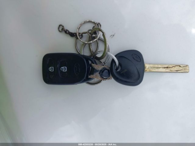 KM8JU3AG5EU800844 Hyundai TUCSON SE