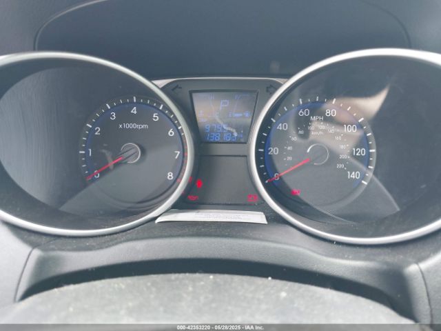 KM8JU3AG5EU800844 Hyundai TUCSON SE
