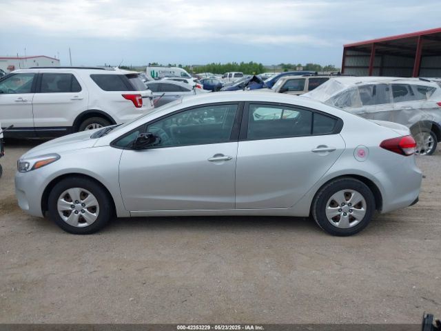 3KPFK4A73HE142580 KIA FORTE LX